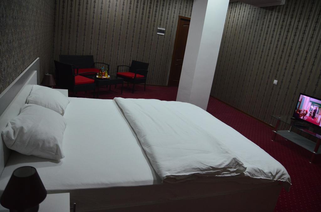 צ'יסינאו Dream Hotel מראה חיצוני תמונה