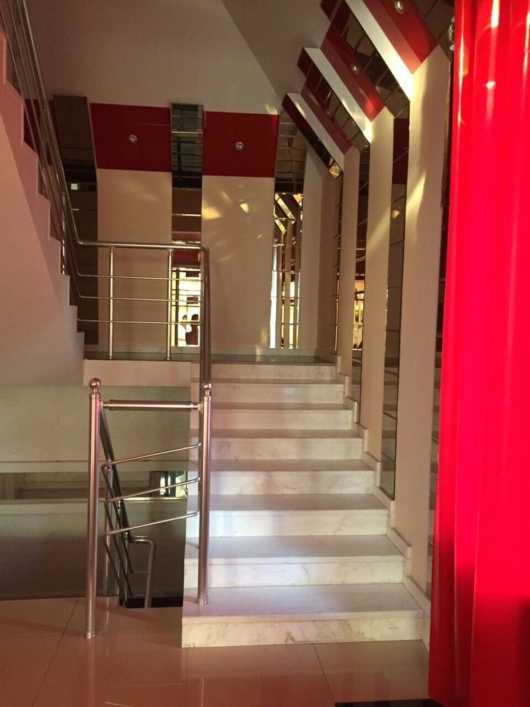 צ'יסינאו Dream Hotel מראה חיצוני תמונה